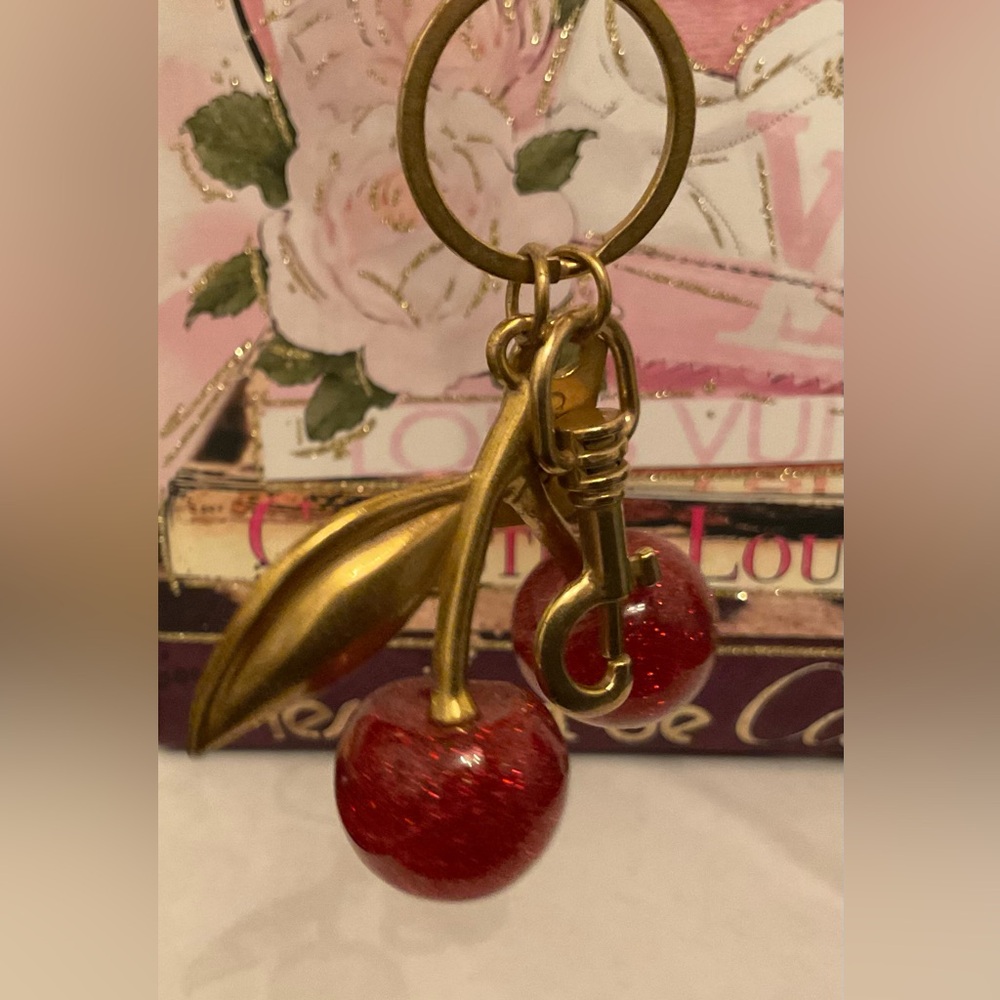 Cherry Keychain - Picture 3 of 4